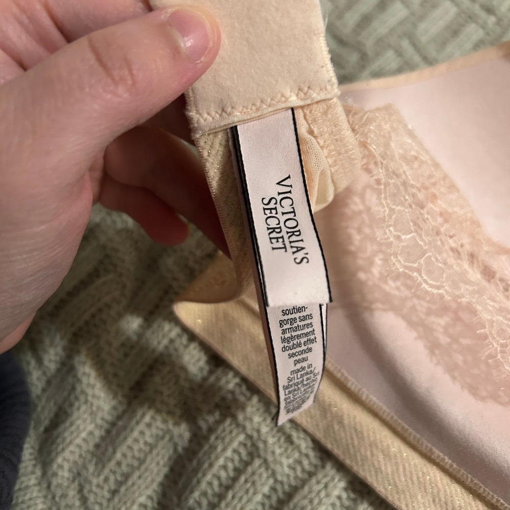 Victoria's Secret Pink T-Shirt Lightly Lined Wireless Lace Bra 32DDD Pink - Picture 9 of 10